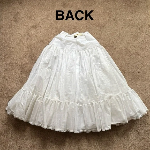 Full slip,white Poofy. Velcro closure girls teen / ladies S/M. Wedding/costume - Picture 3 of 17